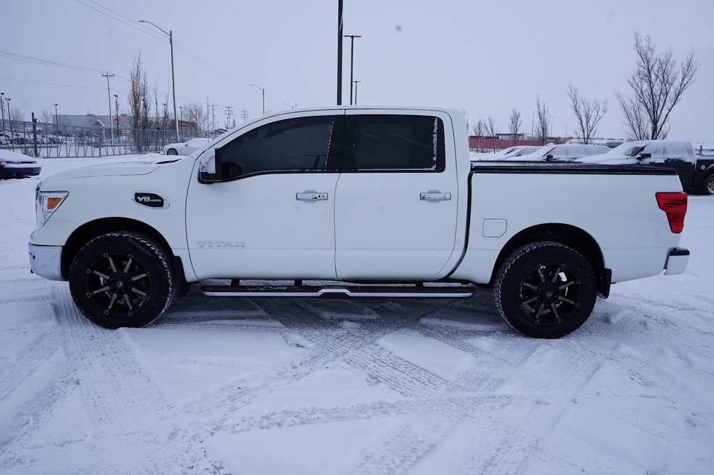 2017 Nissan Titan SV in Leduc, Alberta - 2 - w1024h768px