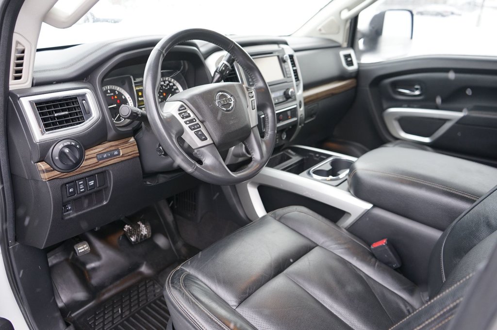 2017 Nissan Titan SV in Leduc, Alberta - 17 - w1024h768px