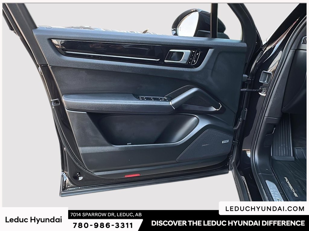 2019 Porsche Cayenne Base in Leduc, Alberta - 13 - w1024h768px