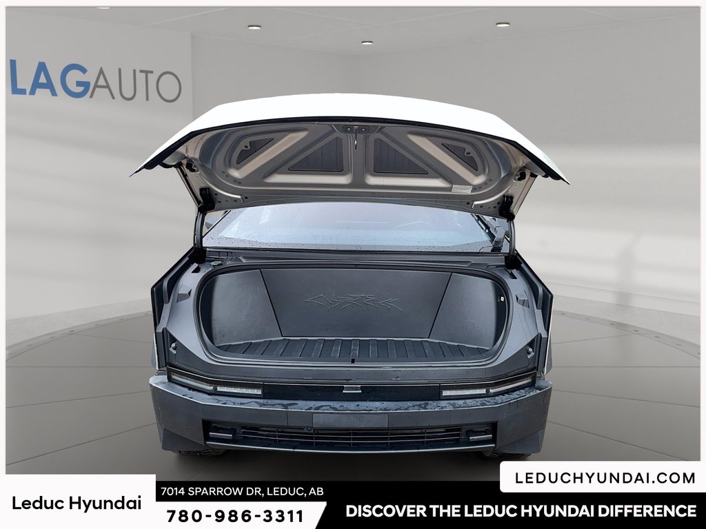 2024 Tesla Cybertruck Base in Leduc, Alberta - 19 - w1024h768px