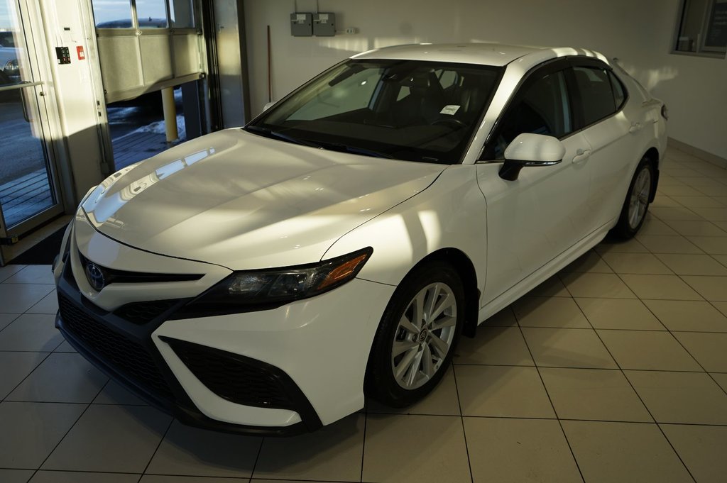 2022  Camry SE in Leduc, Alberta - 1 - w1024h768px