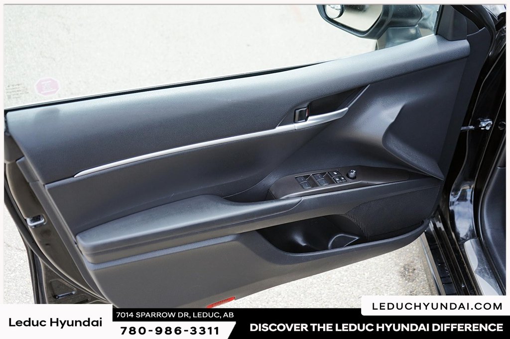 2023 Toyota Camry SE in Leduc, Alberta - 11 - w1024h768px