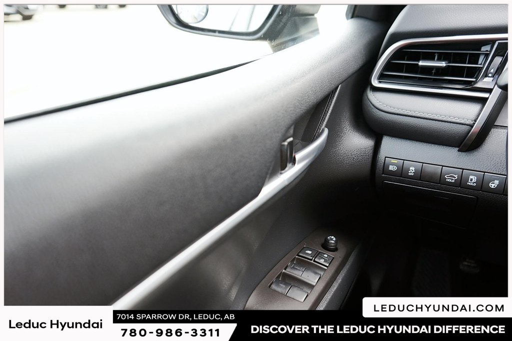 2023 Toyota Camry SE in Leduc, Alberta - 17 - w1024h768px