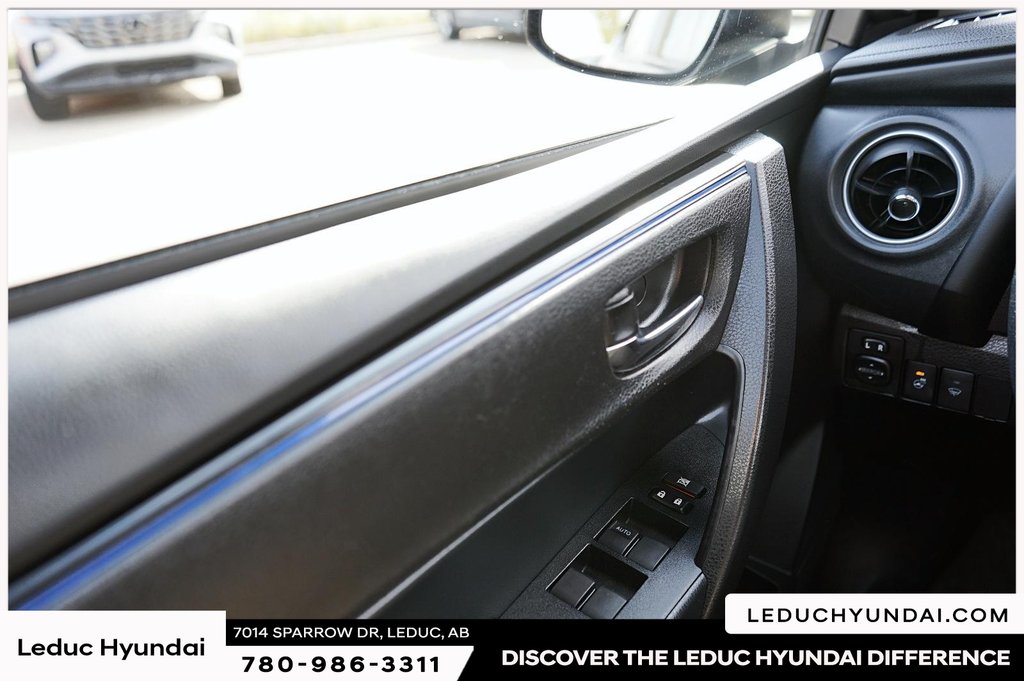 2018 Toyota Corolla SE in Leduc, Alberta - 15 - w1024h768px