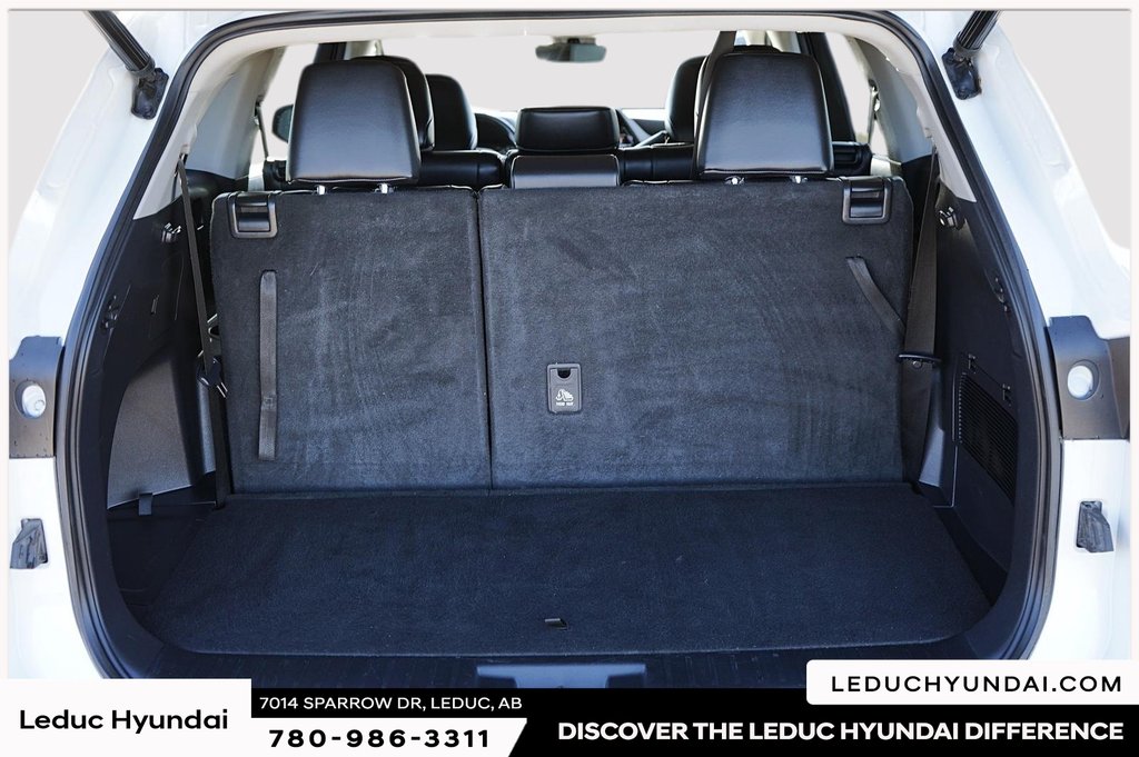 2021 Toyota Highlander XLE in Leduc, Alberta - 8 - w1024h768px