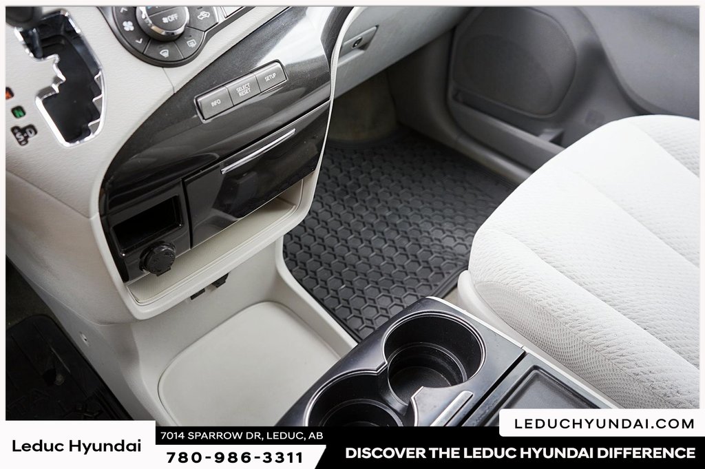 2013 Toyota Sienna LE in Leduc, Alberta - 15 - w1024h768px