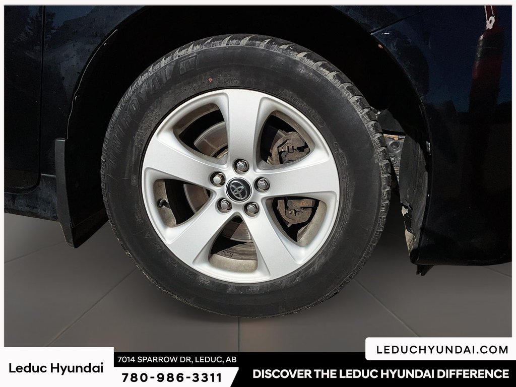 2018 Toyota Sienna LE in Leduc, Alberta - 6 - w1024h768px