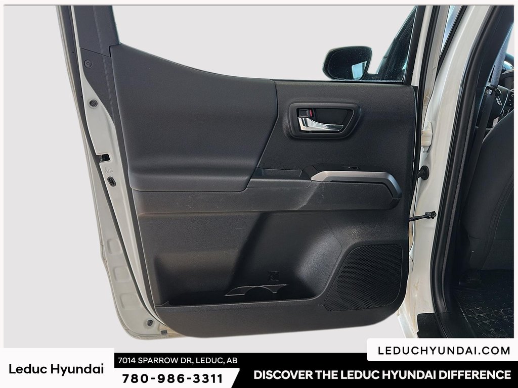 2022 Toyota Tacoma TRD Off Road in Leduc, Alberta - 12 - w1024h768px