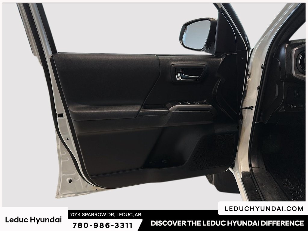 2022 Toyota Tacoma TRD Off Road in Leduc, Alberta - 11 - w1024h768px