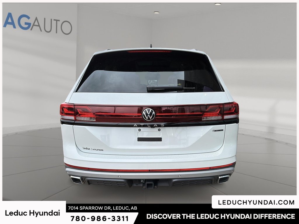 2026 Volkswagen Atlas 2.0T Peak Edition in Leduc, Alberta - 3 - w1024h768px