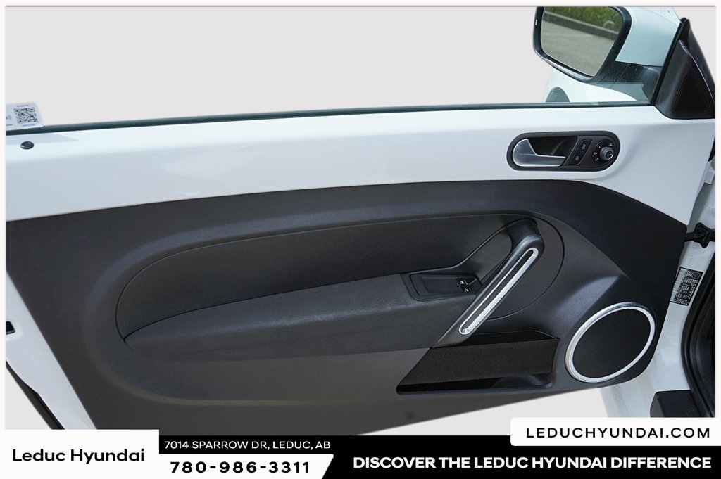 2018 Volkswagen Beetle in Leduc, Alberta - 10 - w1024h768px