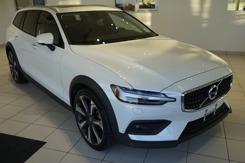 2022 Volvo V60 Cross Country BASE in Leduc, Alberta - 6 - w1024h768px