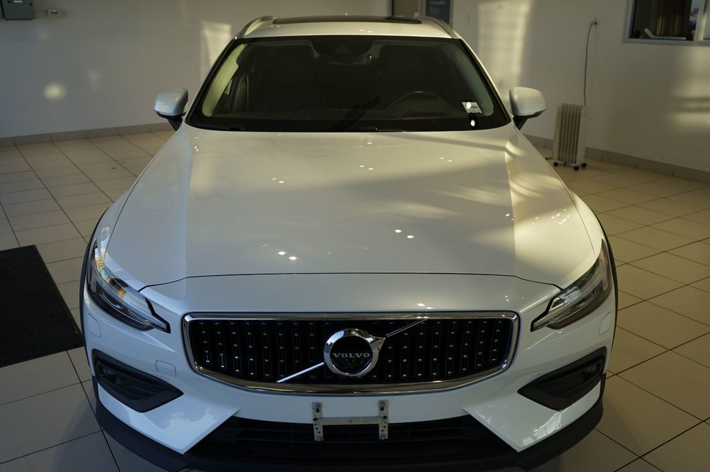 2022 Volvo V60 Cross Country BASE in Leduc, Alberta - 7 - w1024h768px