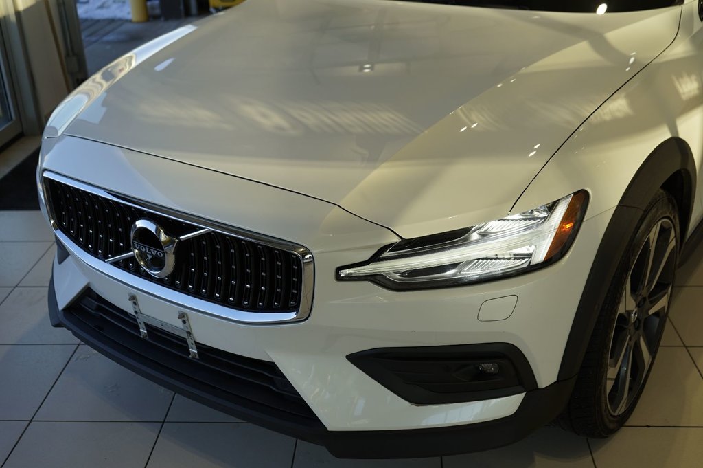 2022 Volvo V60 Cross Country BASE in Leduc, Alberta - 28 - w1024h768px