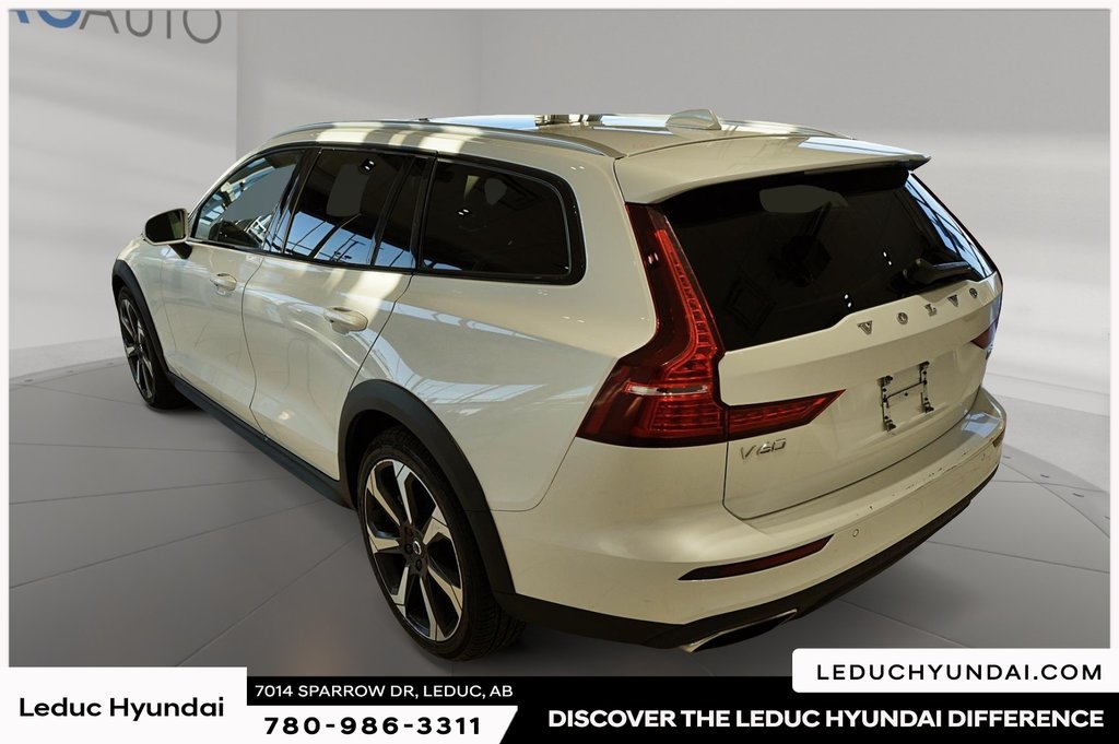 2022 Volvo V60 Cross Country T5 AWD in Leduc, Alberta - 4 - w1024h768px