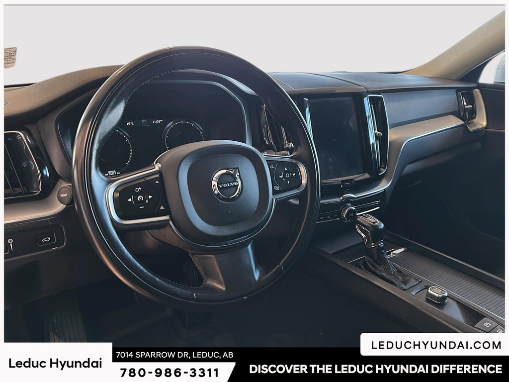 2020 Volvo XC60 T6 Momentum in Leduc, Alberta - 12 - w1024h768px