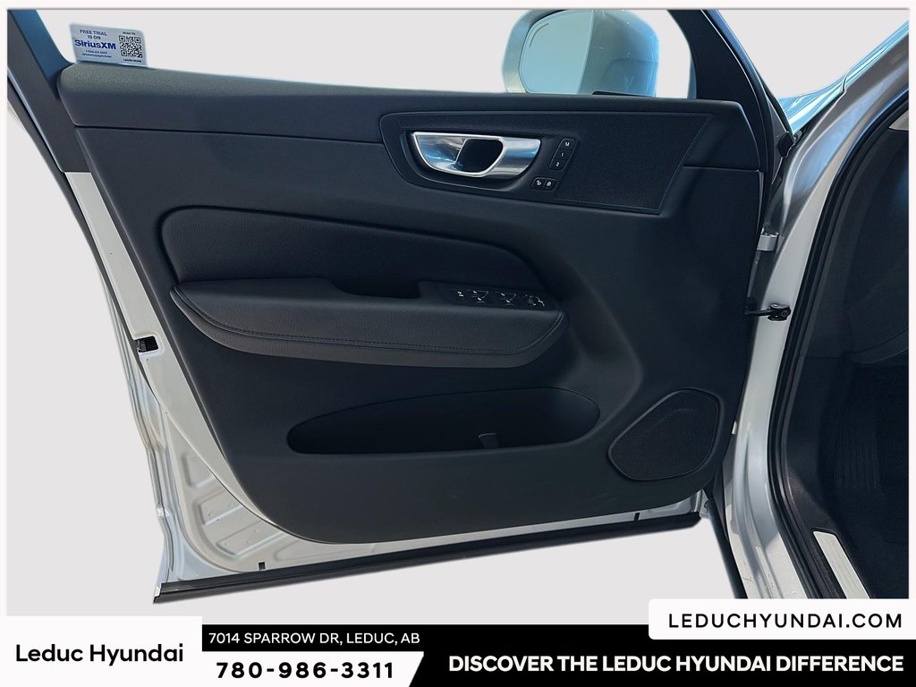 2020 Volvo XC60 T6 Momentum in Leduc, Alberta - 14 - w1024h768px