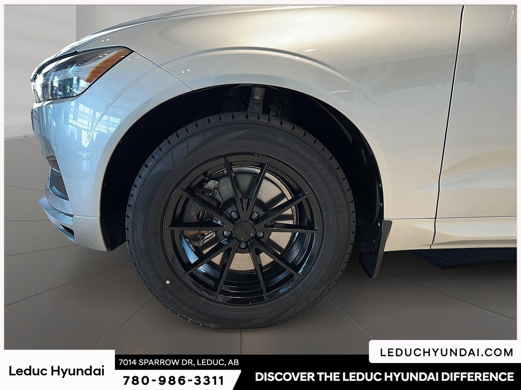 2020 Volvo XC60 T6 Momentum in Leduc, Alberta - 7 - w1024h768px
