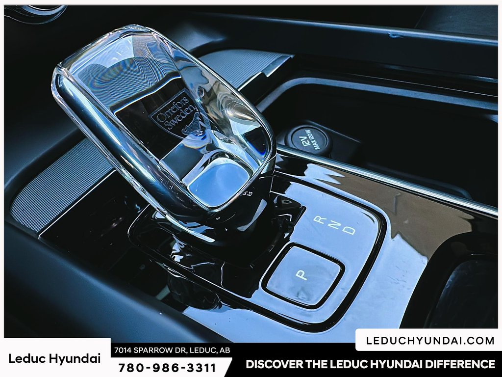 2023 Volvo XC60 B6 Ultimate Dark Theme in Leduc, Alberta - 18 - w1024h768px