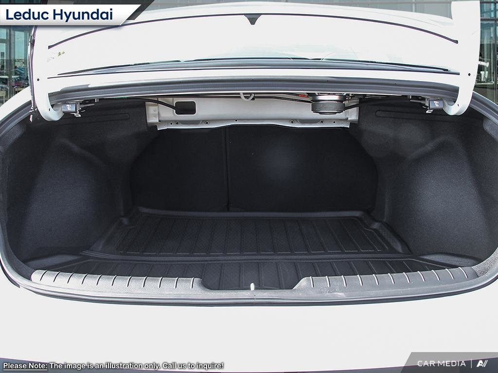 2025 Hyundai Elantra Luxury in Leduc, Alberta - 7 - w1024h768px