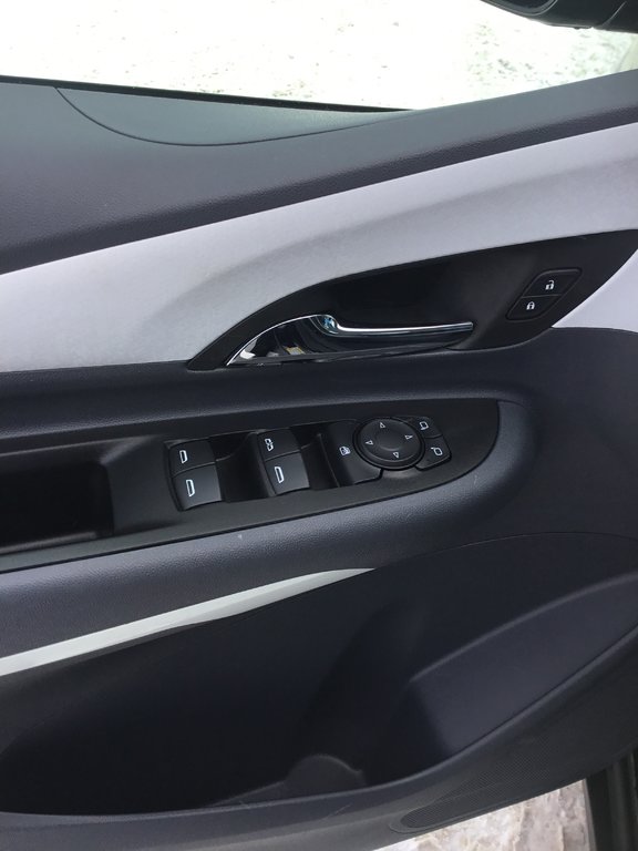 2021 Chevrolet Bolt EV in Mont-Tremblant, Quebec - 12 - w1024h768px