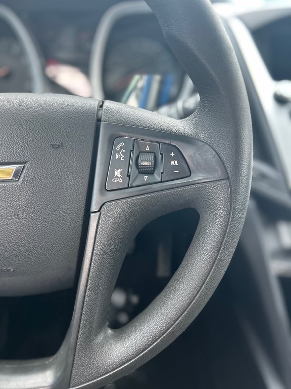 2016 Chevrolet Equinox in Mont-Tremblant, Quebec - 18 - w1024h768px