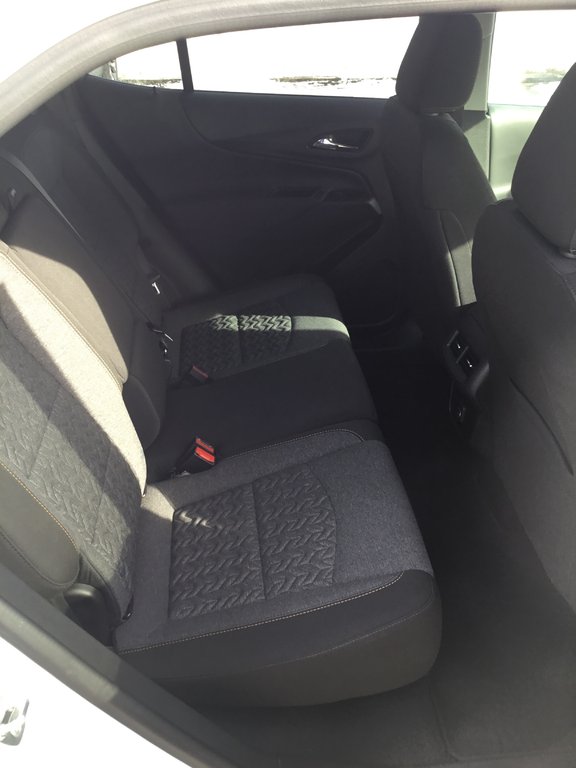 Chevrolet Equinox  2024 à Mont-Tremblant, Québec - 8 - w1024h768px