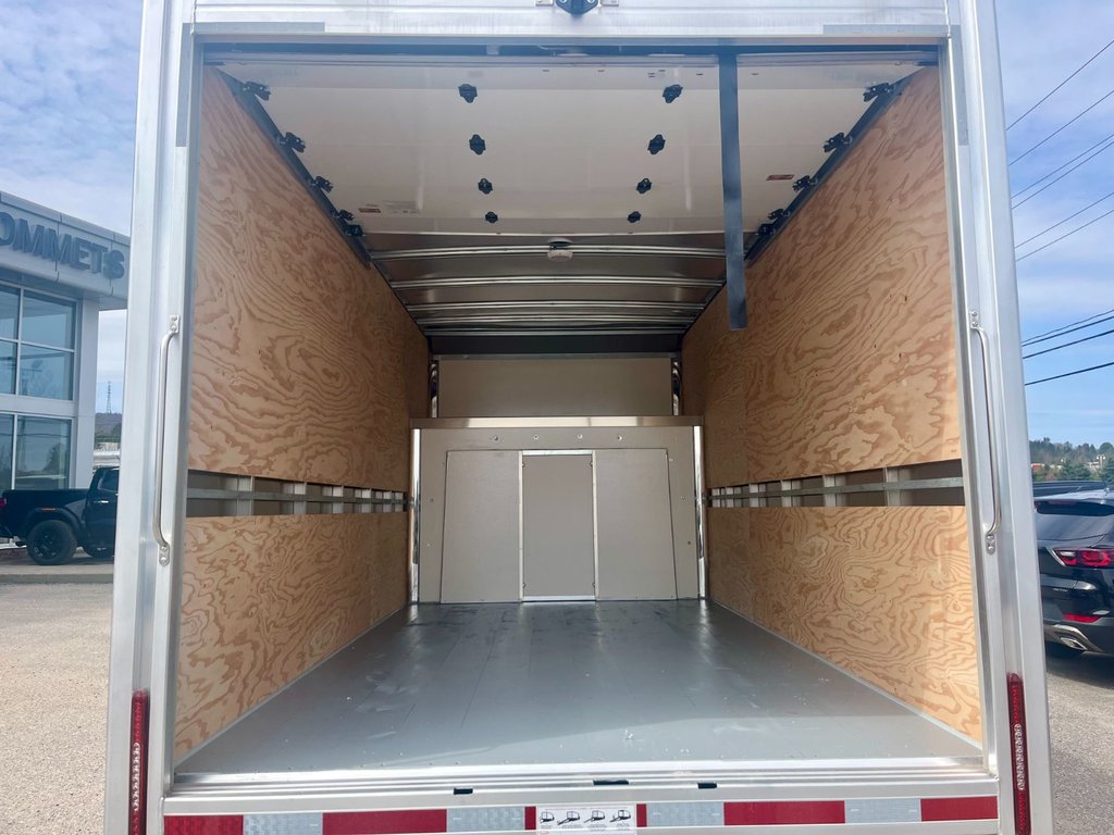 2025 Chevrolet EXPRESS CUTAWAY 139¨ (1WT) in Mont-Tremblant, Quebec - 4 - w1024h768px