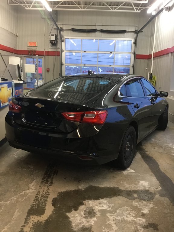 Chevrolet Malibu  2024 à Mont-Tremblant, Québec - 5 - w1024h768px