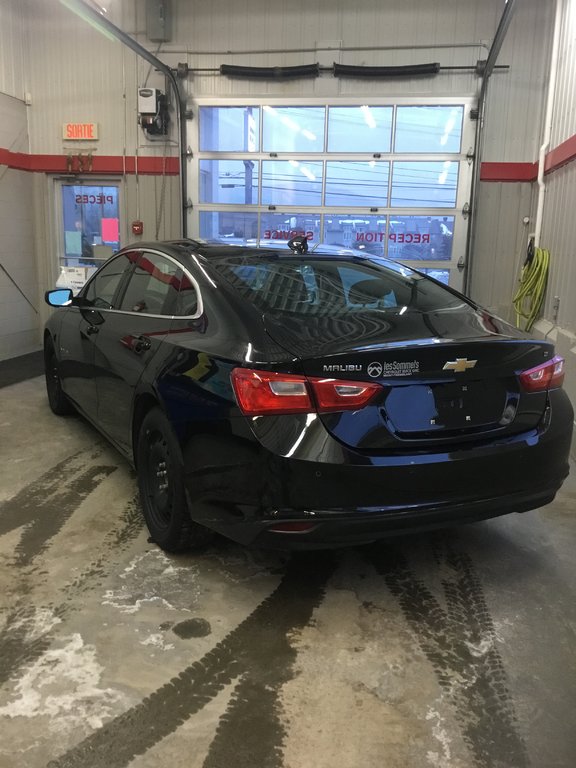 Chevrolet Malibu  2024 à Mont-Tremblant, Québec - 7 - w1024h768px