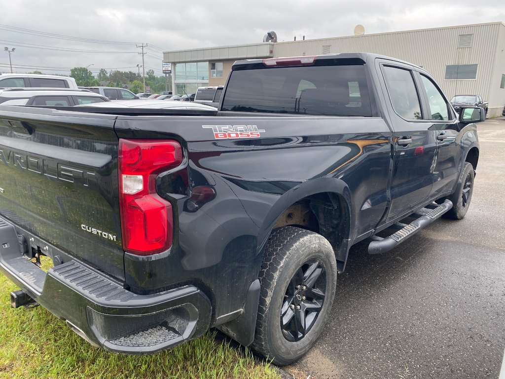 Chevrolet Silverado 1500  2021 à Mont-Tremblant, Québec - 4 - w1024h768px