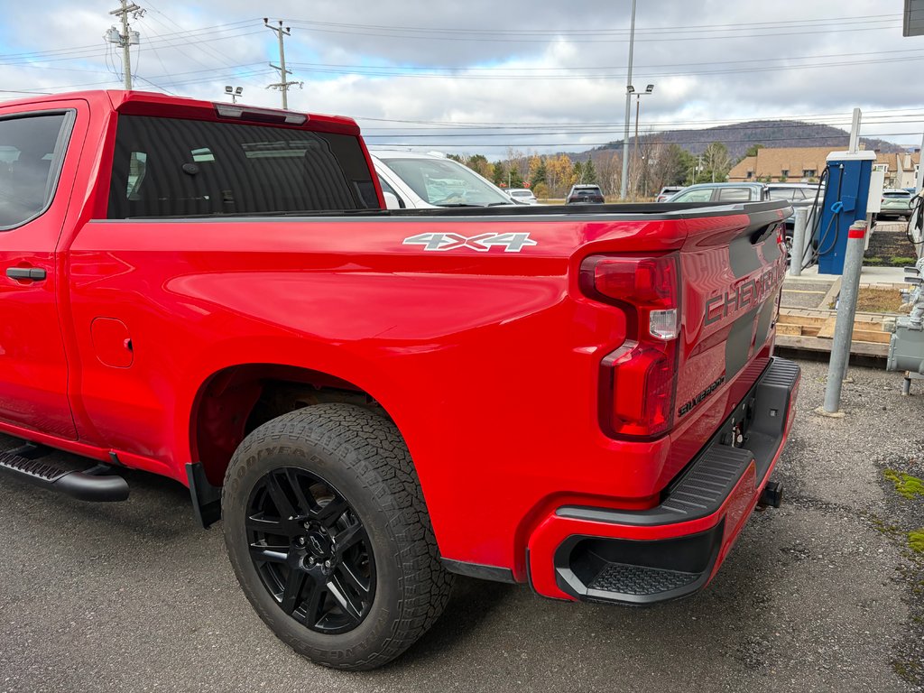 2021 Chevrolet Silverado 1500 in Mont-Tremblant, Quebec - 5 - w1024h768px