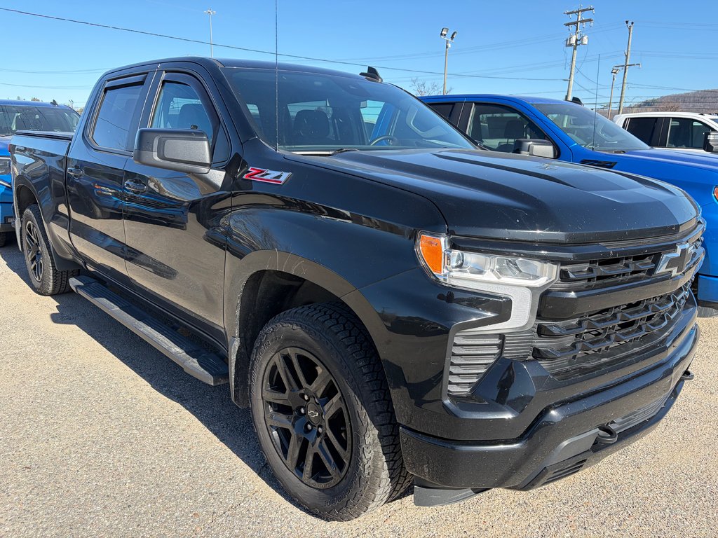 2023 Chevrolet Silverado 1500 in Mont-Tremblant, Quebec - 2 - w1024h768px