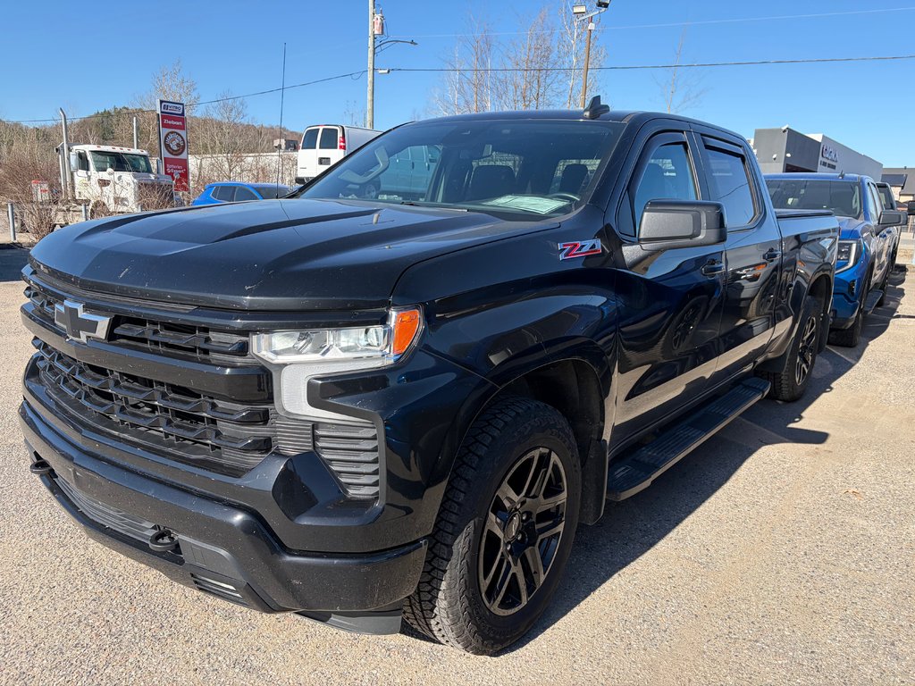 2023 Chevrolet Silverado 1500 in Mont-Tremblant, Quebec - 1 - w1024h768px
