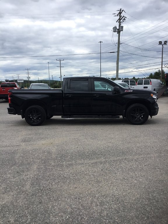 2023 Chevrolet Silverado 1500 in Mont-Tremblant, Quebec - 4 - w1024h768px