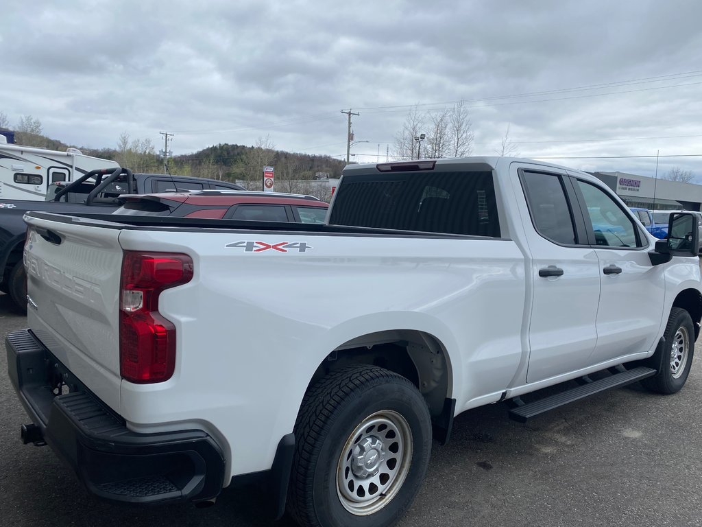 Chevrolet Silverado 1500  2024 à Mont-Tremblant, Québec - 3 - w1024h768px