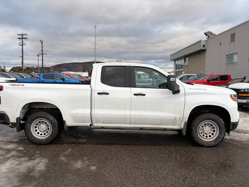 Chevrolet Silverado 1500  2024 à Mont-Tremblant, Québec - 2 - w1024h768px