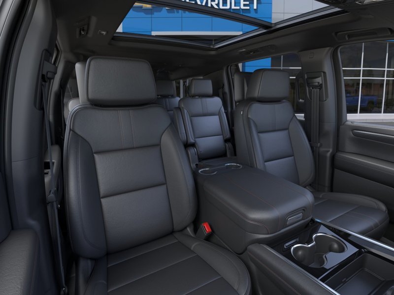 2026 Chevrolet Suburban in Mont-Tremblant, Quebec - 6 - w1024h768px