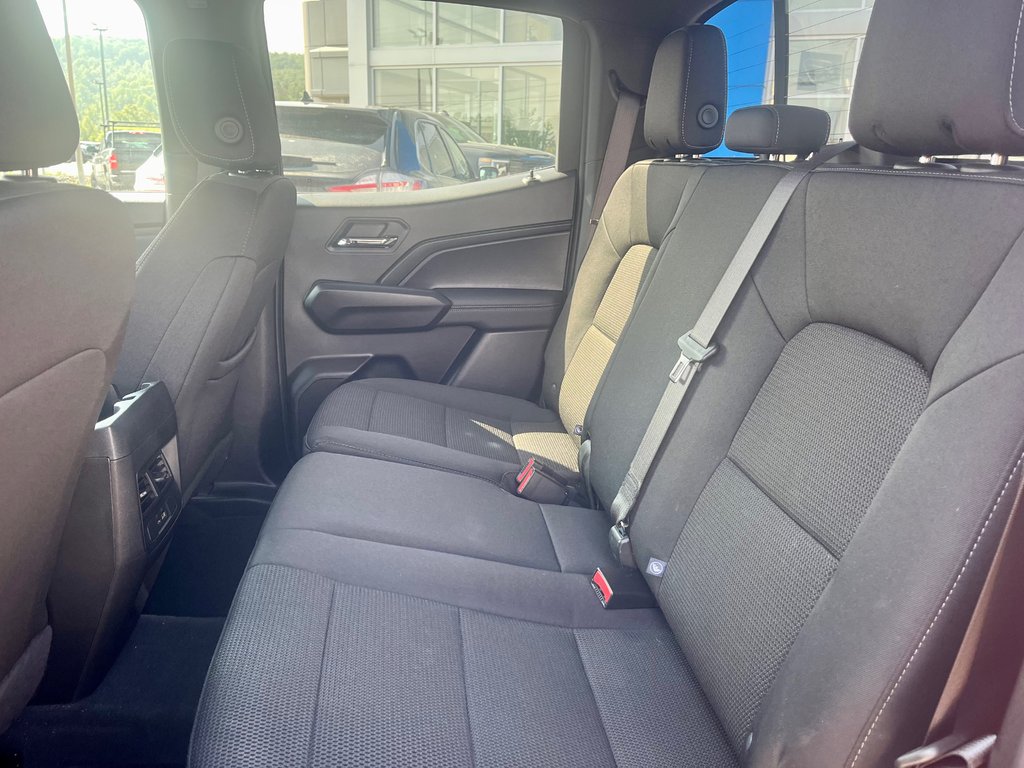2024 GMC Canyon in Mont-Tremblant, Quebec - 8 - w1024h768px