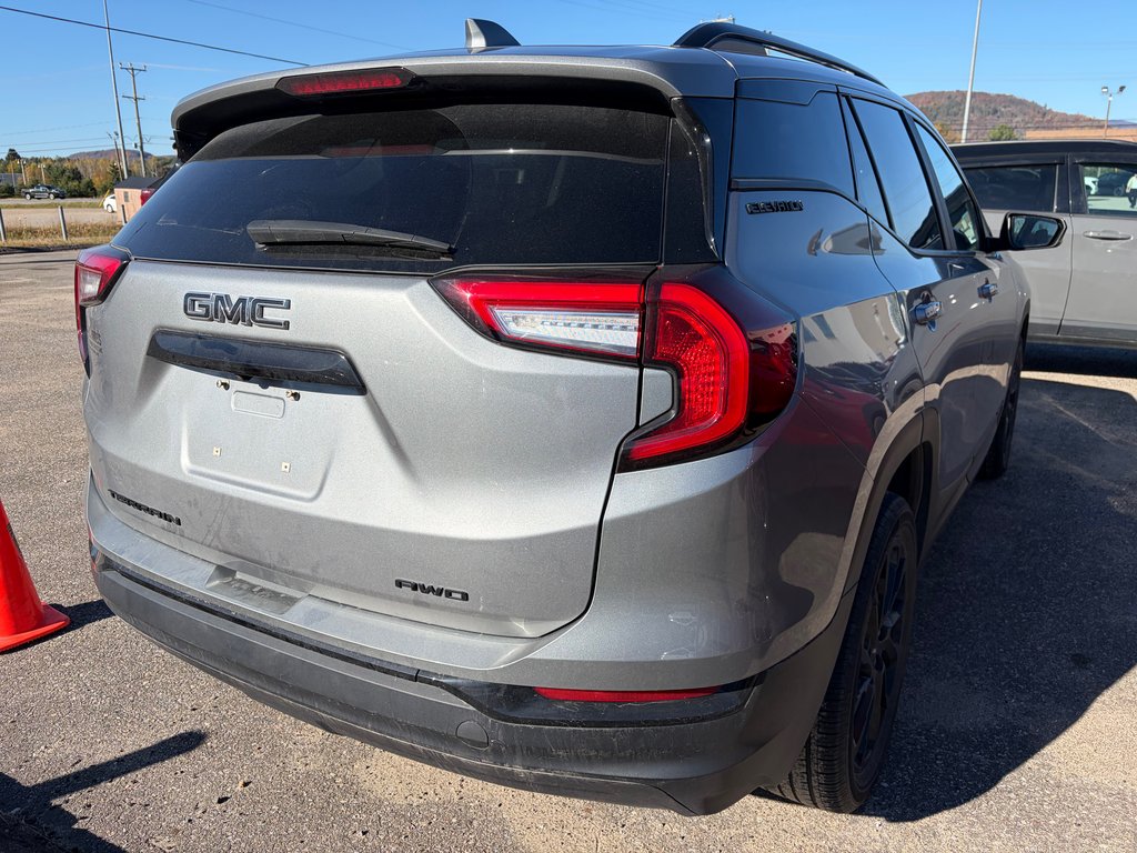 GMC Terrain  2023 à Mont-Tremblant, Québec - 3 - w1024h768px