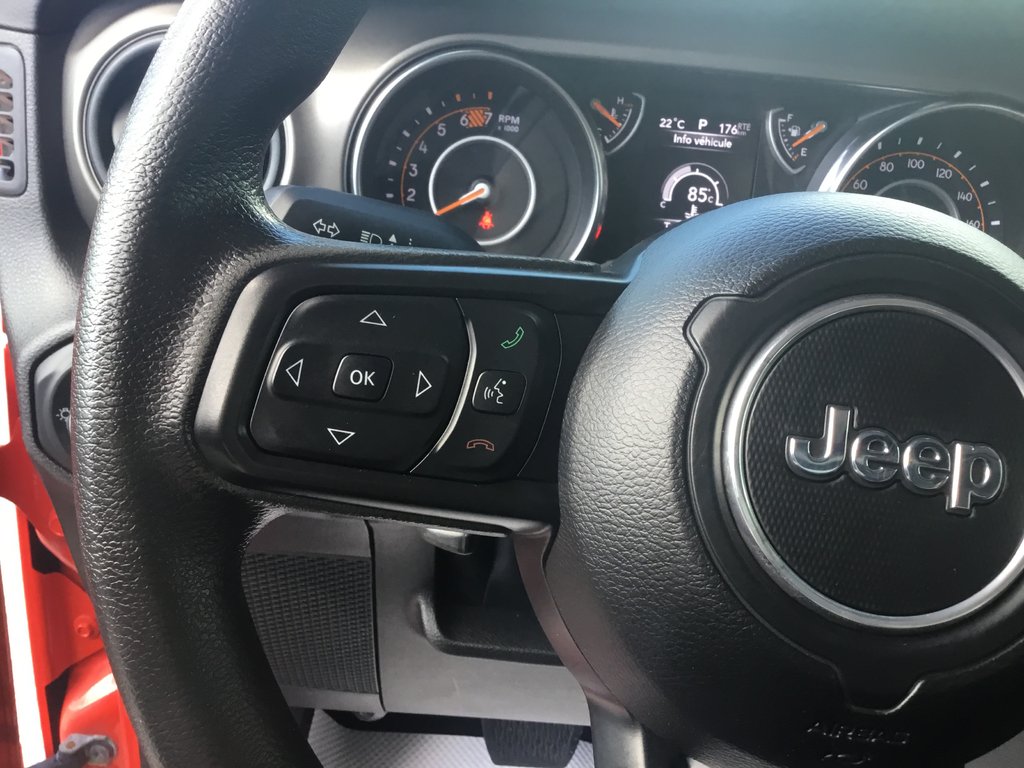 2022 Jeep Wrangler in Mont-Tremblant, Quebec - 17 - w1024h768px