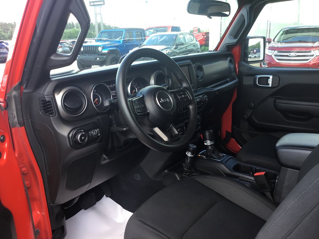 2022 Jeep Wrangler in Mont-Tremblant, Quebec - 13 - w1024h768px