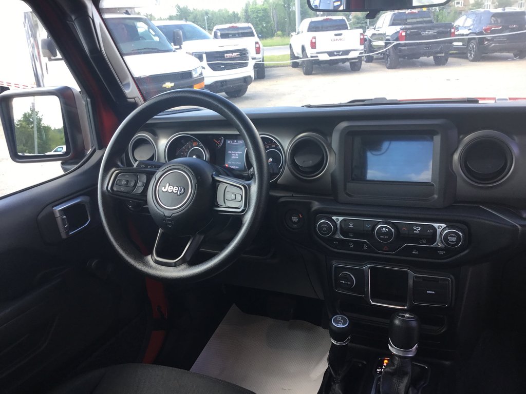 2022 Jeep Wrangler in Mont-Tremblant, Quebec - 14 - w1024h768px