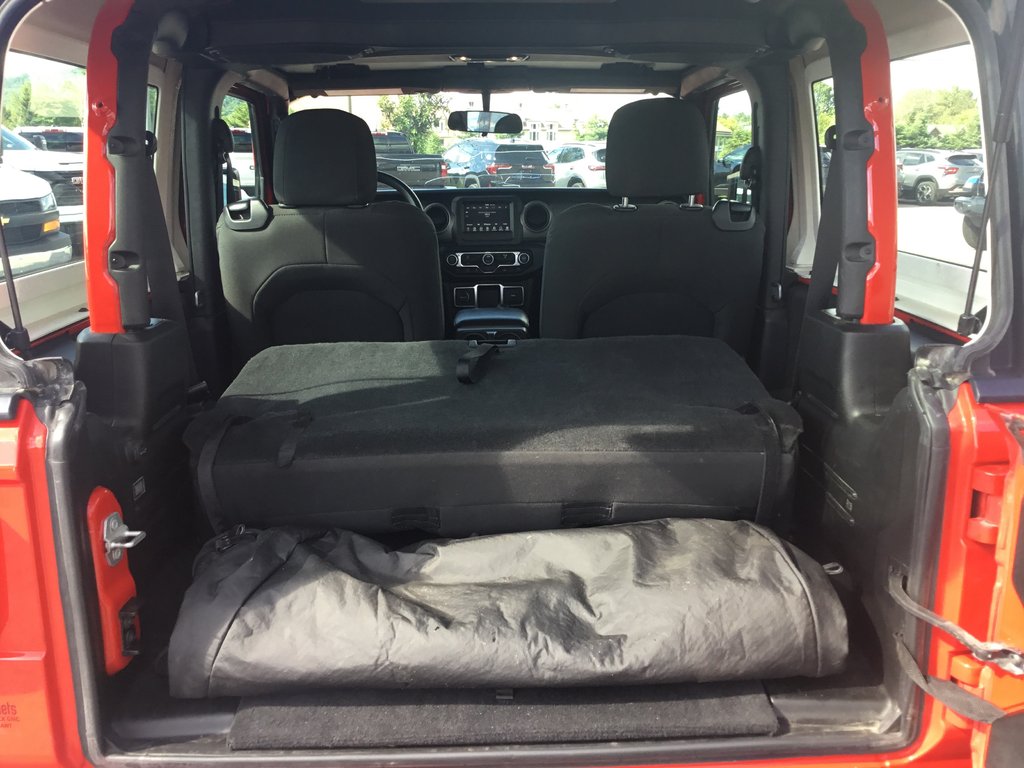 2022 Jeep Wrangler in Mont-Tremblant, Quebec - 24 - w1024h768px