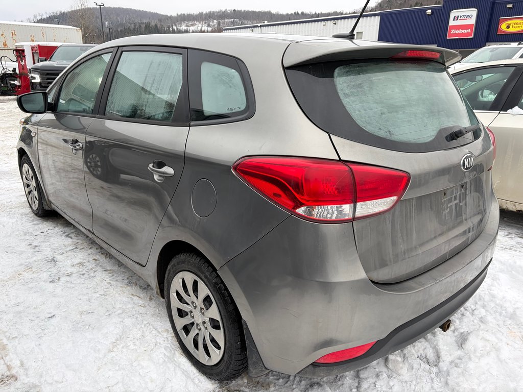 Kia Rondo  2014 à Mont-Tremblant, Québec - 4 - w1024h768px