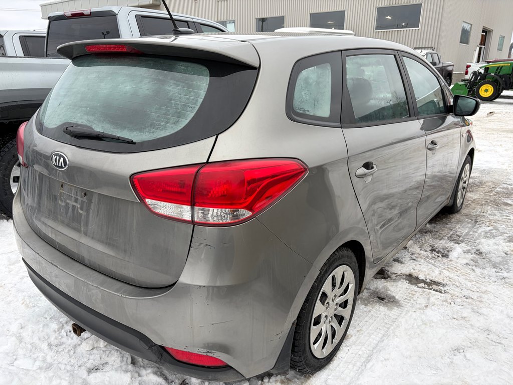 Kia Rondo  2014 à Mont-Tremblant, Québec - 3 - w1024h768px