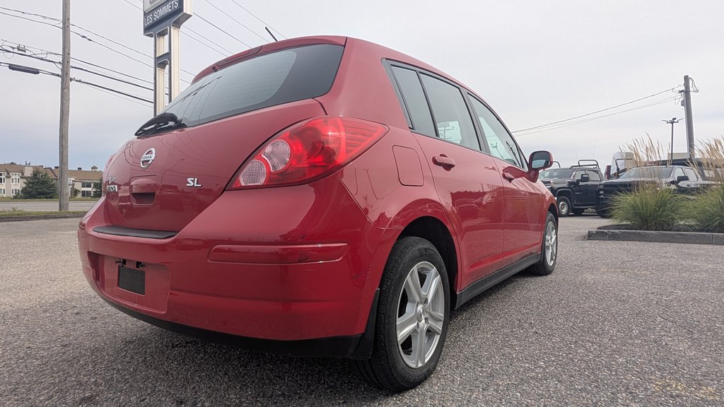 2009 Nissan Versa in Mont-Tremblant, Quebec - 5 - w1024h768px