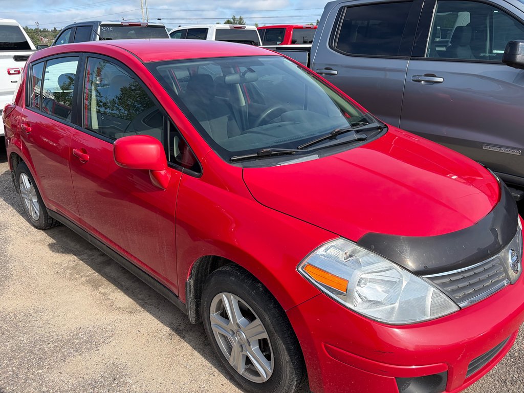 2009 Nissan Versa in Mont-Tremblant, Quebec - 5 - w1024h768px