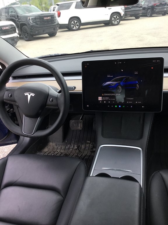 2022 Tesla Model 3 in Mont-Tremblant, Quebec - 11 - w1024h768px