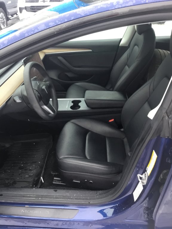 Tesla Model 3  2022 à Mont-Tremblant, Québec - 8 - w1024h768px